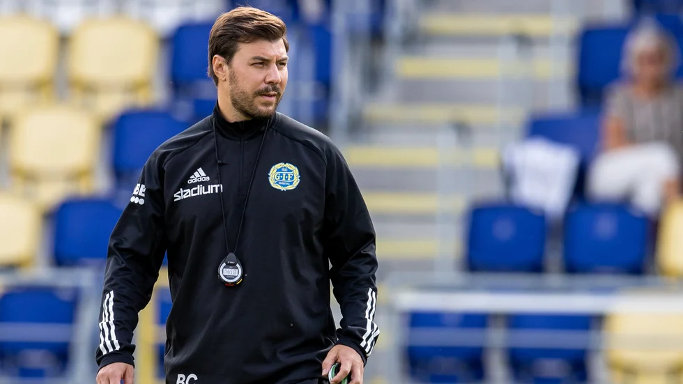 Brian Clarhaut blir inte kvar som tränare i det från allsvenskan degraderade GIF Sundsvall.
