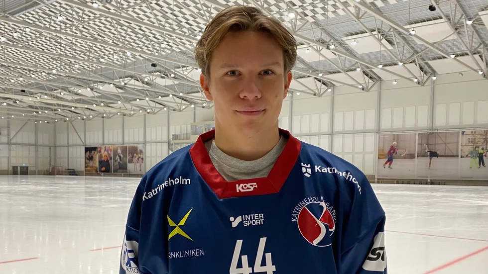 I måndags gjorde målvakten Adam Björk sin första träning med KVBS och han är spelklar till fredagens möte med sina gamla klubbkamrater i Rättvik och lördagsmatchen mot moderklubben Ljusdal.