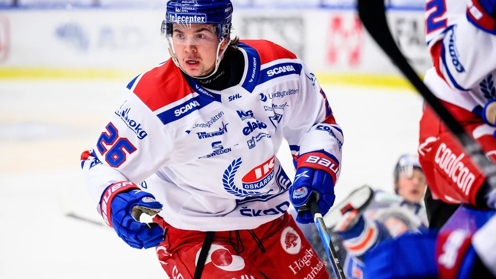 Lukas Pilö har förlängt sitt kontrakt med Oskarshamn ytterligare en säsong.