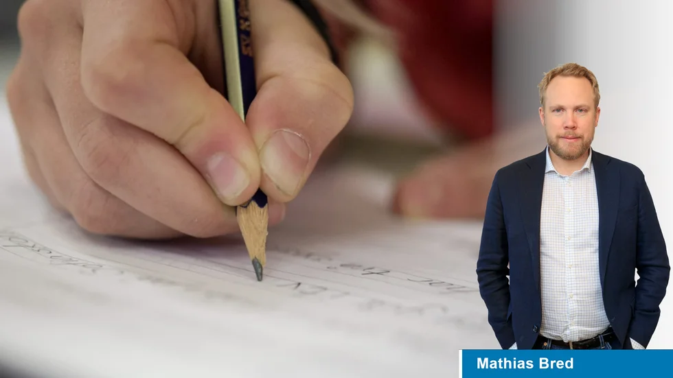 Att öka fokus något på skrivande samtidigt som man fortsätter att driva på digitaliseringen i skolan är kontraproduktivt.
