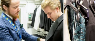 Experterna guidar dig rätt – se när tidningens reportrar outlet-stylas inför nyårsfirandet: "Classic, classic"