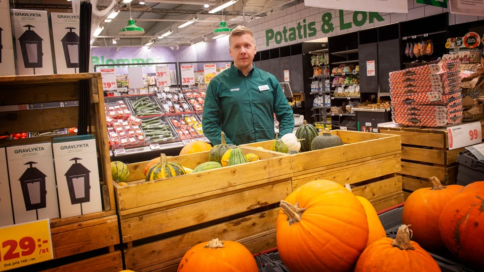 Sebastian Frostö är butikschef på Stora Coop i Gustavsberg.