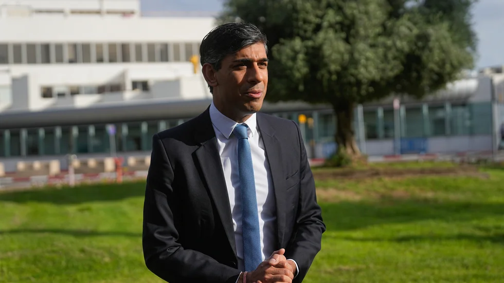 Storbritanniens premiärminister Rishi Sunak anlände till Tel Aviv på torsdagen.