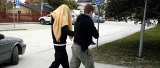 Planerade mörda anställd i polishuset