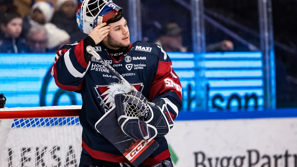 LHC:s målvakt Jesper Myrenberg hyllades av fansen, både på arenan och på sociala medier efter sin andra raka nolla när LHC besegrade Leksand med 4-0. 