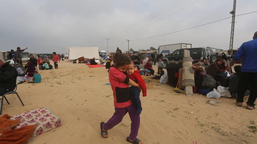 Palestinier på flykt i Gazaremsan.