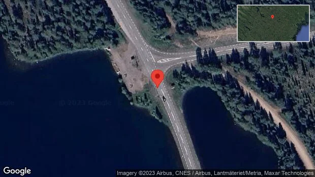 Stopp på väg 95 på grund av trafikolycka med en lastbil och en personbil