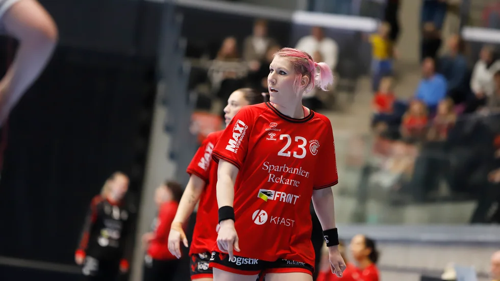 Moa Hjalmarsson och hennes Guif har det fortsatt tungt. Under lördagen åkte den allsvenska jumbon på en ny förlust hemma mot Ystads IF. (arkivbild)
