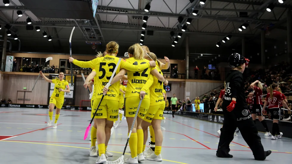 Endre föll snöpligt i fredags, men på söndagen tog man tre poäng efter att ha besegrat Kais Mora med 5-3.