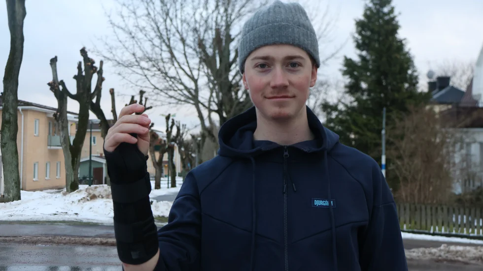 Otto Svensson missar resten av hockeysäsongen med Virserums SGF efter sitt armbrott.