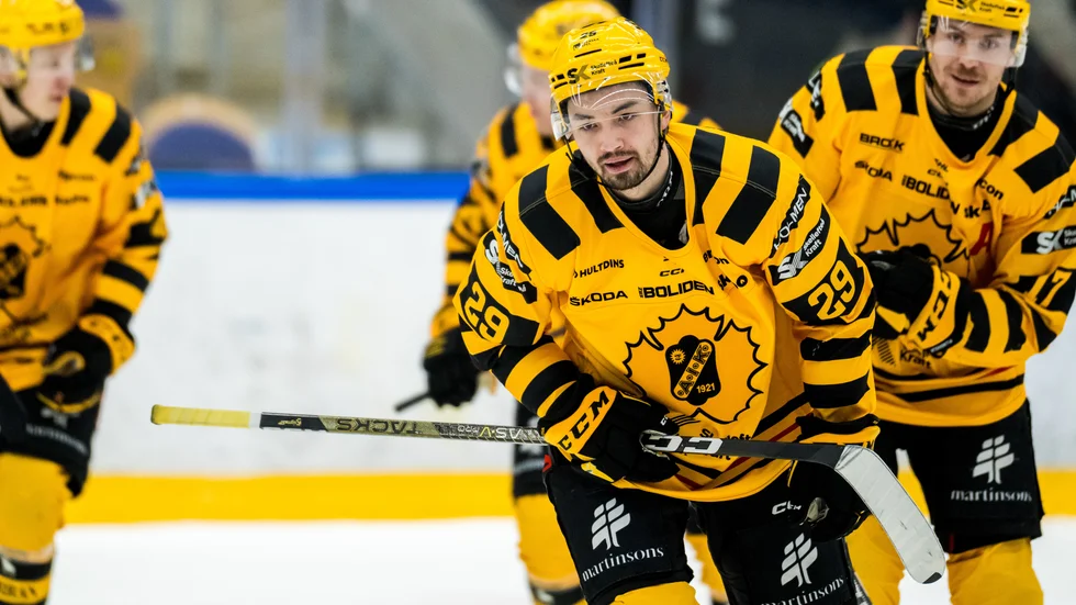 Dylan Sikura gjorde mål igen när han gav AIK ledningen i första perioden.