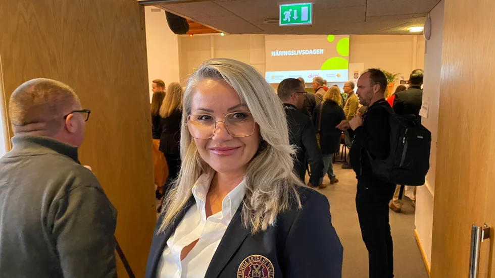 Murisa Blazevic, verksamhetschef för Allas vård och omsorg. Företaget bedriver hemsjukvård och hemtjänst. "Vi har samma utmaningar som andra, vi skriker efter kompetent vårdpersonal, utbildade undersköterskor. Vi söker överallt men  det är ett problem".