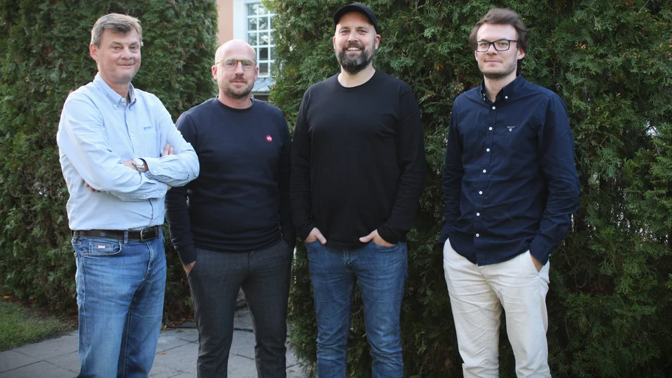 Gänget bakom Vimmerby spritfabrik är från vänster Mikael Carlsson, Tobias Riberth (tidigare Fridell), Mathias Lennström och Robin Carlsson. "Vi lär oss på vägen", säger de.