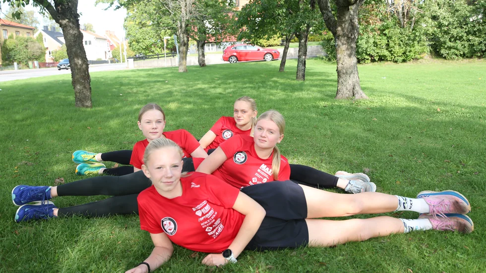 Alva Gustafsson, Vera Nilsson, Amanda Hahne och Anna Söderqvist representerar Lewa men de kommer inte vara själva i rödsvarta kläder. Totalt 36 personer är anmälda från klubben.
