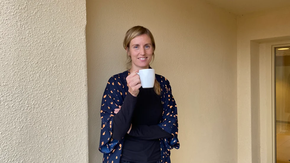 Numera är kaffe en viktig del av vardagen för reporter Caroline Petersson. 