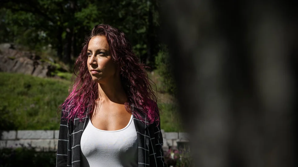 För Layla Potipa var de första symptomen på typ 1-diabetes att hon under en tid kände sig mycket törstigare än normalt och akut fick svåra synrubbningar. 