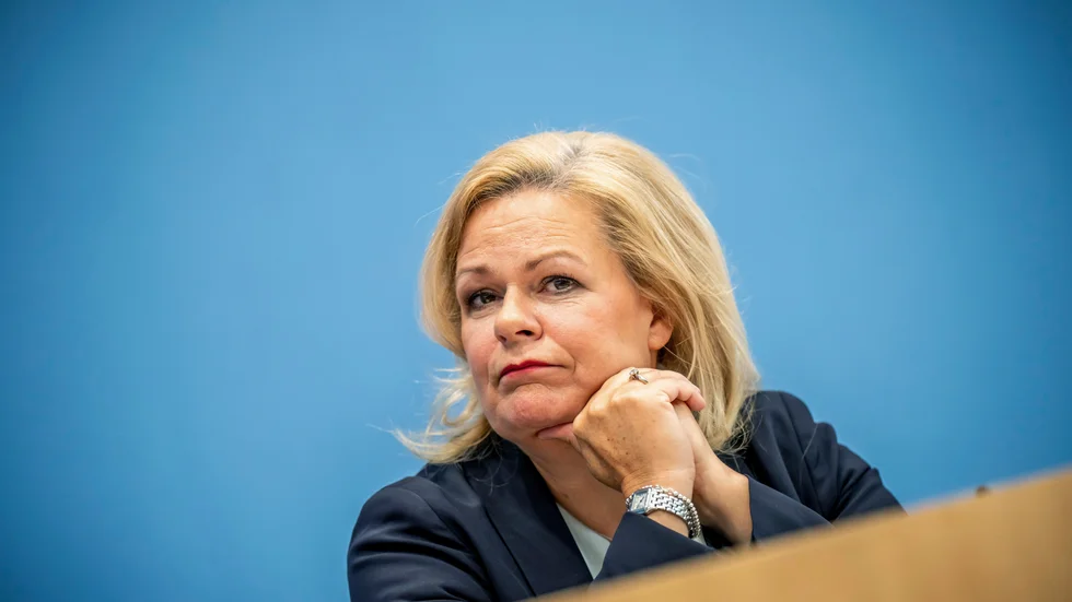 Tysklands inrikesminister Nancy Faeser meddelar att Hamas och Samidoun förbjuds i Tyskland.