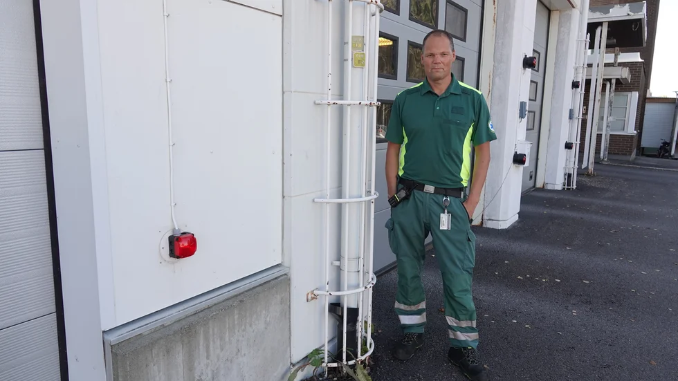 Patrik Flodström, skyddsombud för Vårdförbundet på ambulansen i Piteå, är kritisk till att Region Norrbotten inför jourtid igen under sommaren. "Förkastligt", säger han. (Arkivbild)