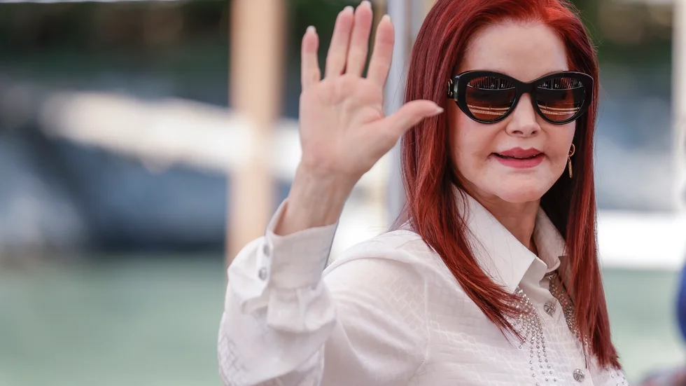 Priscilla Presley var på plats under presskonferensen i Venedig för filmen "Priscilla".
