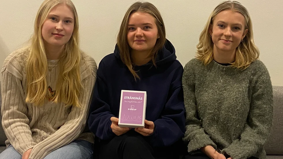 Maya Jönheimer, Tilde Lovén och Matilda Grönfelt driver Kviss UF tillsammans. 