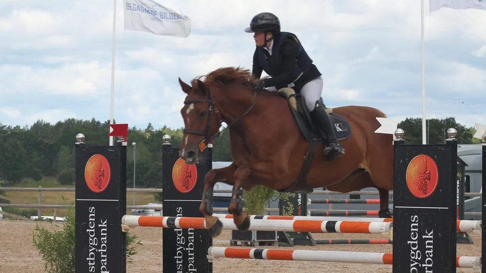 Gamleby Ridklubbs Doris Wikner och Baroness svarade för en felfri ritt när det var 1,15-hoppning i Stora Westervikshoppet.