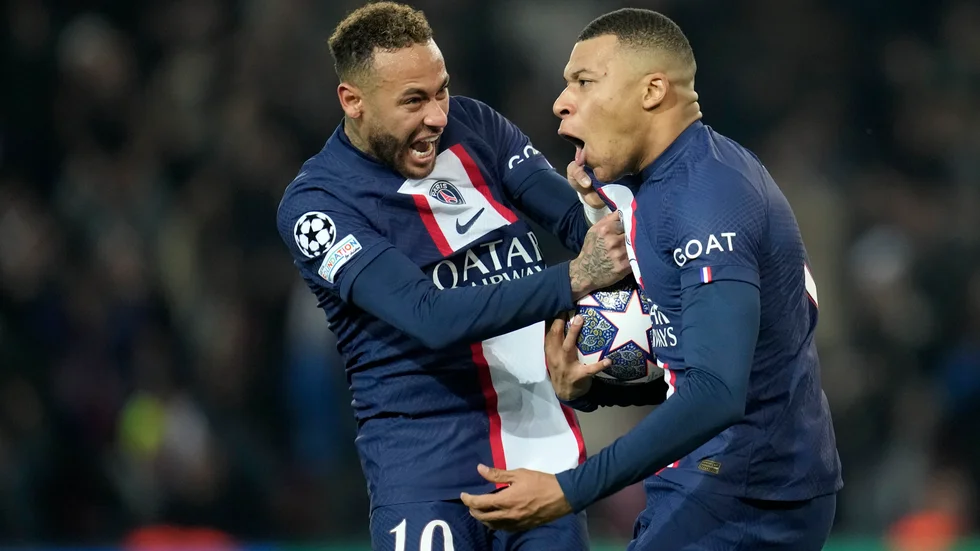 Kylian Mbappé, till höger, och Neymar uppges båda vilja lämna Paris Saint-Germain. Arkivbild.
