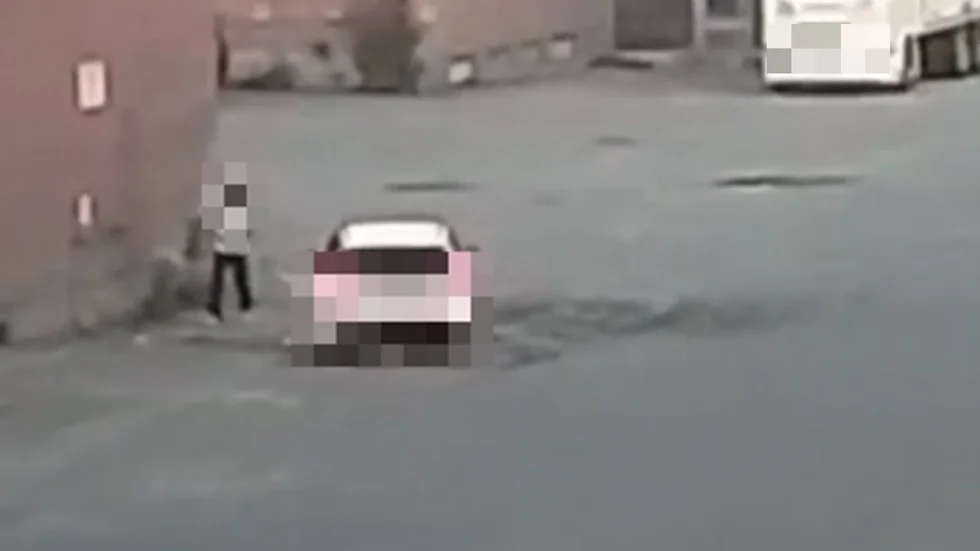 Hetvattentvätten används som gratis biltvätt under nätterna vilket stör boende i närheten.