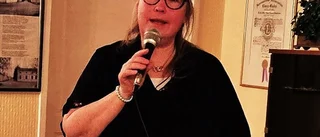 Solandra överlämnade gåva till Majblommeföreningen