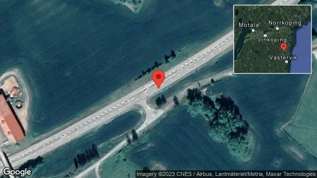 Fallna träd skapar problem i trafiken