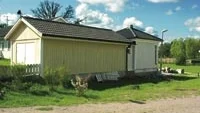 Garaget har fått en ateljétillbyggnad. En granne anser att utsikten över vattnet och därmed värdet på egna fastigheten har försämrats. Foto: MAGNUS GLANS