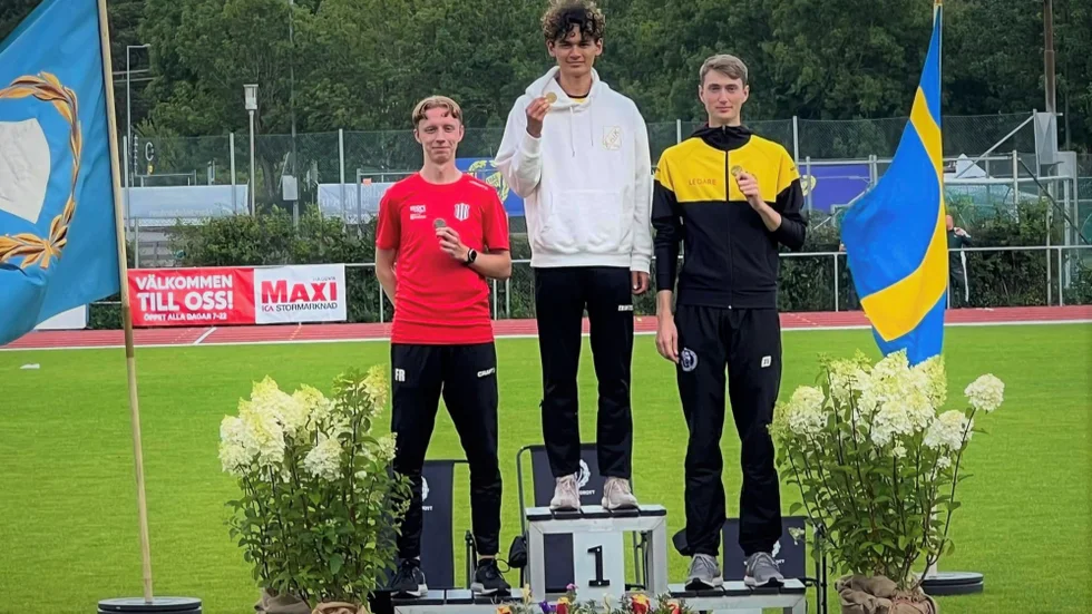 Från vänster tvåan Felix Ridderstråle, segraren Melwin Lycke Holm och trean Anton Rosslin.