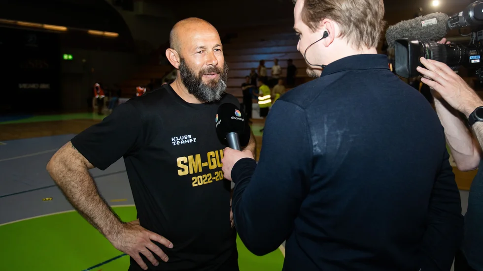 Brasilianaren Francis Maciel da Costa, som lett Örebro SK till två raka SM-guld, tar över AFC Eskilstuna.