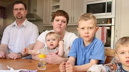 Roine och Lotta Mejerfjord har tre barn, Angelica sju månader, Andreas, 5 och Alexander, 3 å