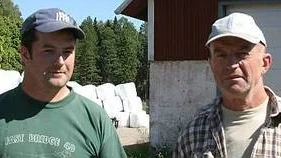 Erik och hans far Stig Kihlén har överklagat grannens bygglov ända till regeringsrätten.