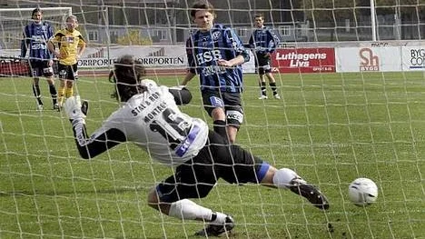 Daniel Hoch har gjort nio mål hittills. Här straffmål hemma mot Mjällby.