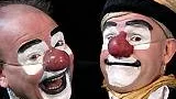 Henri Kokko (t v) och Lasse Beischer spelar skickligt på publikens reaktioner.