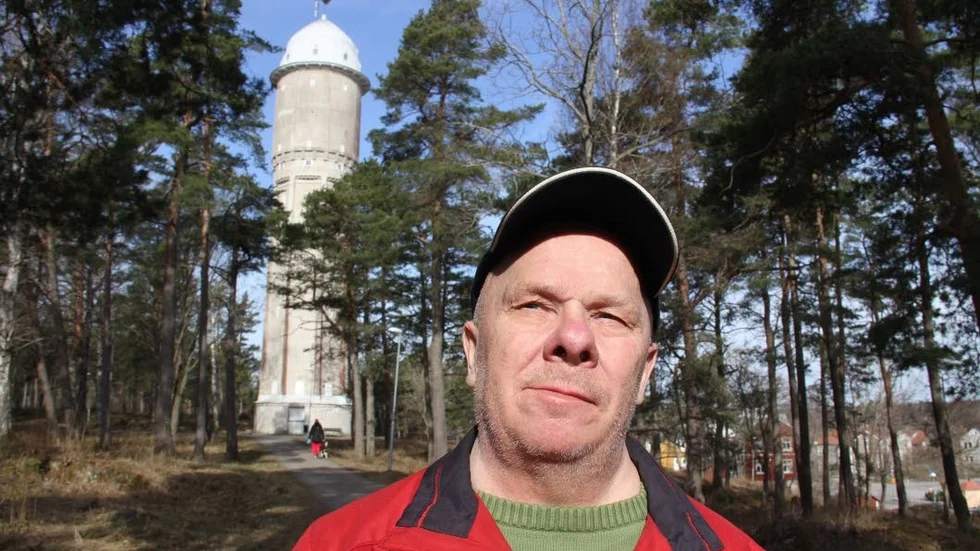Det gamla vattentornet i Östhammar skulle kunna vara utkiksplats, tycker Björn Holmgren.