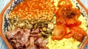 Hela frukosten läggs upp på ett stort fat.