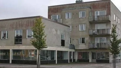 Centrumhuset har stått tomt länge.
