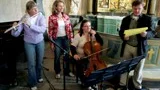 Flöjtisten Karin Parkman håller på att spela in en egen skiva tillsammans med någ­ra musikerkolleger.