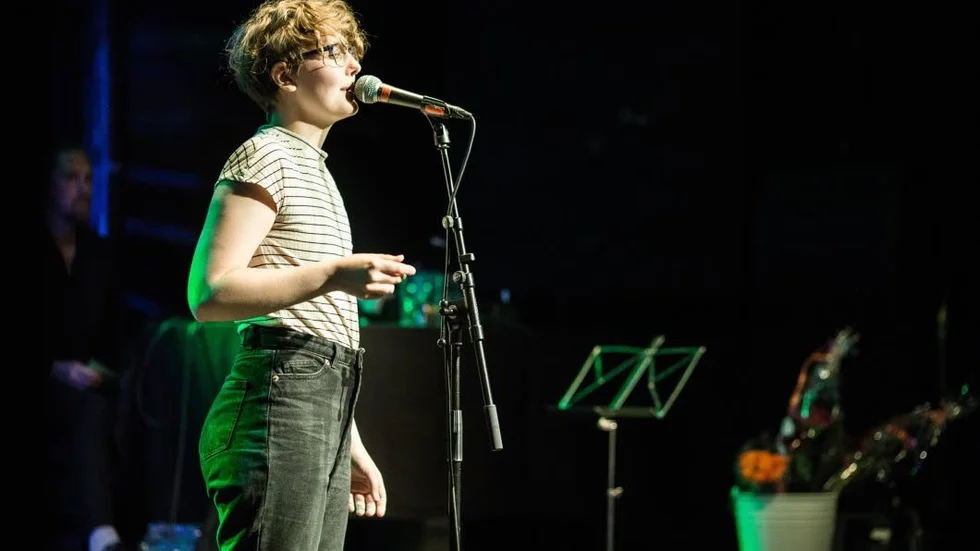 Frej Haar från Sverige har chans på titeln som nordisk mästare i spoken word. Hon och sex andra poeter gör upp om titeln på Reginateatern.