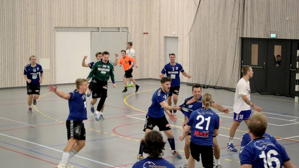 Eufori vid slutvisslan när Uppsala tog en knapp seger mot Nyköping.