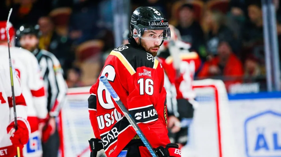 Erik Gustafsson tar över kaptensrollen från Niklas Olausson.