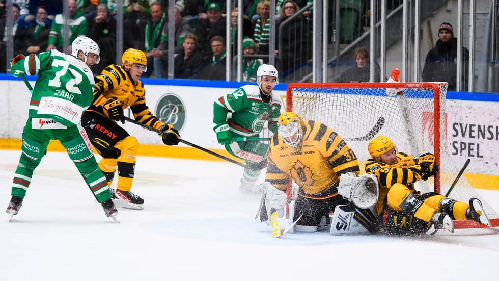 Skellefteå AIK ryckte upp sig i tredje perioden men kunde inte närma sig Rögle. Nu väntar nästa jakt på Ängelholmslaget – i tabellen.