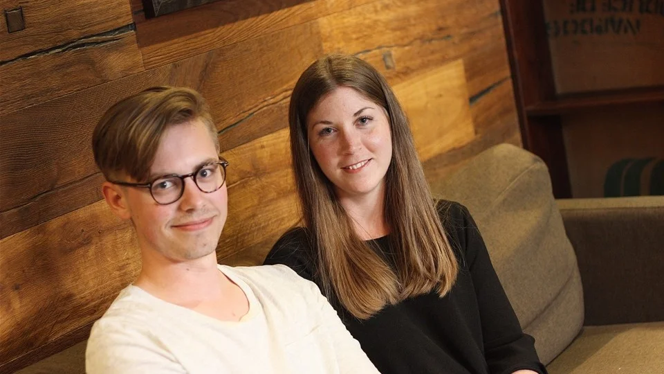 Jacob Mild och Tina Lindell från Naturskyddsföreningen är med och arrangerar Linköpings första ekomässa. Foto: Fanny Miles