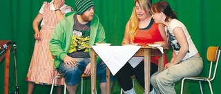 Ishultsrevyn med drag i timmarna två