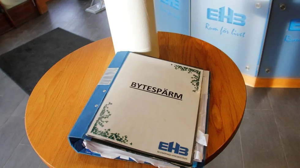 Bytespärmen bör ersättas med en länk på hemsidan där hyresgäster kan logga in och söka byteslägenheter anser en medborgare.