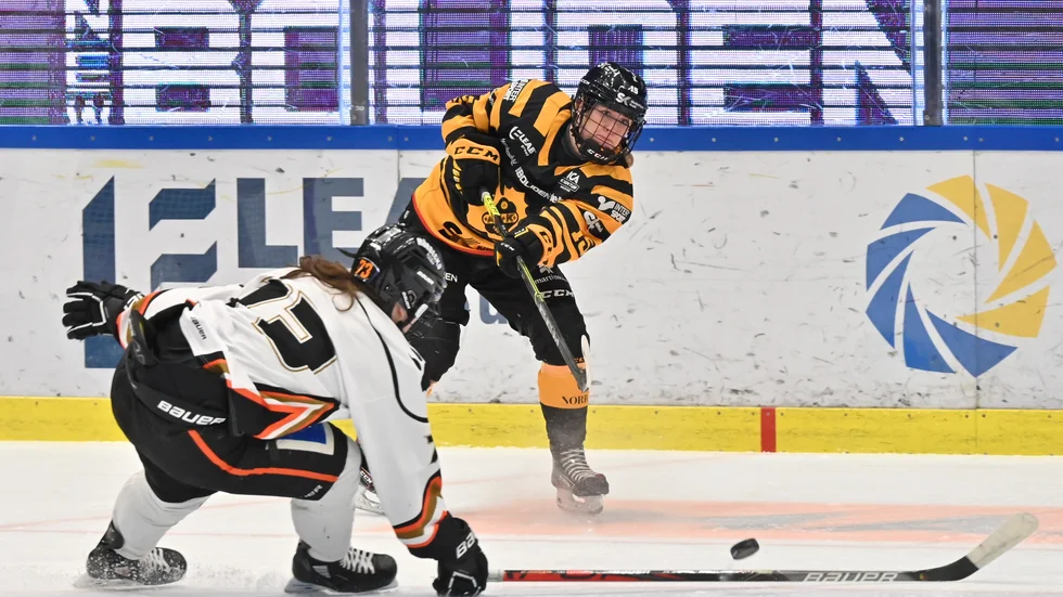 Lina Boström och Skellefteå AIK har fortfarande en chans – men då måste målchanserna börja sitta.