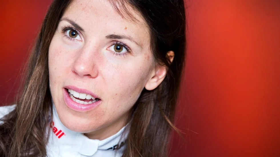 Charlotte Kalla bjöd in sin finska konkurrent på ett läger.