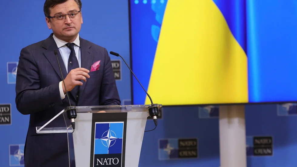 Ukrainas utrikesminister Dmytro Kuleba på presskonferensen efter torsdagens möte med Nato-länderna.